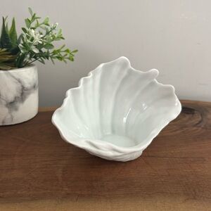 PartyLite Ceramic Half Shell Candle Holder White Conch Clamshell 4.5”H